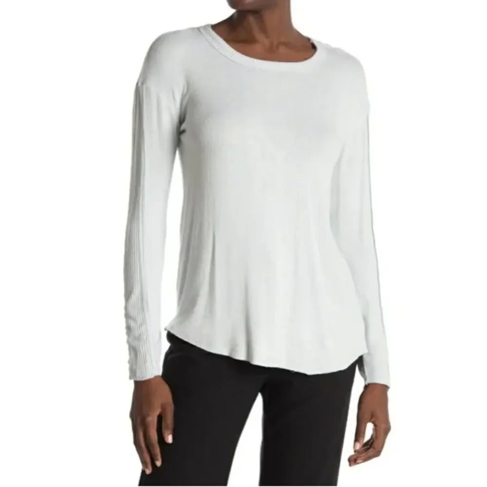 Tahari White Long Sleeve Tee